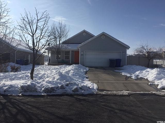 1st image of 203 W Apple Ave