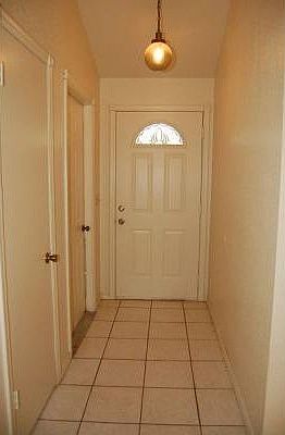4th image of 1902 Oakcreek Dr