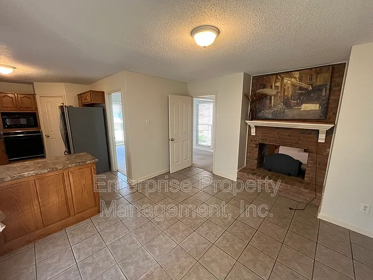 6700 N Kirby Oaks Cv — Photo 14