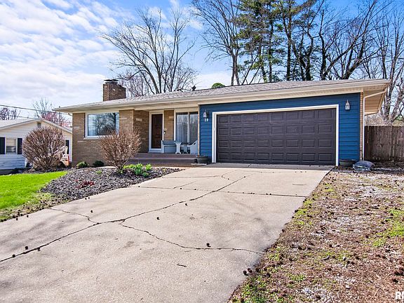 2nd image of 19 Circle Dr