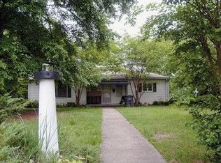 951 Yellowstone Ln, Winston Salem, NC 27106
