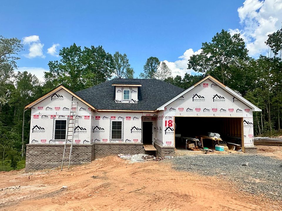 1st image of 452 Somerset Dr