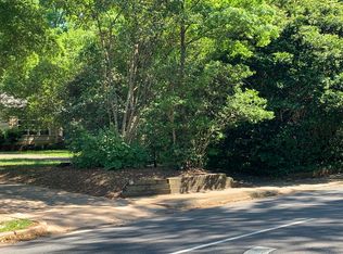 6213 Sharon Rd, Charlotte, NC 28210