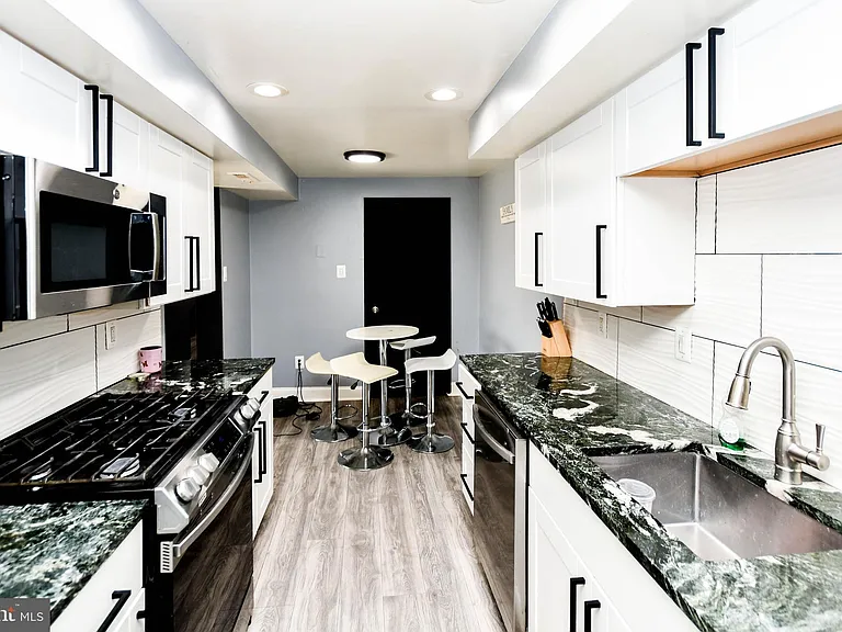 10208 Prince Pl #5-T5 — Photo 10