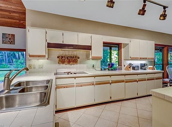 5th image of 3837 Hidden Acres Cir S