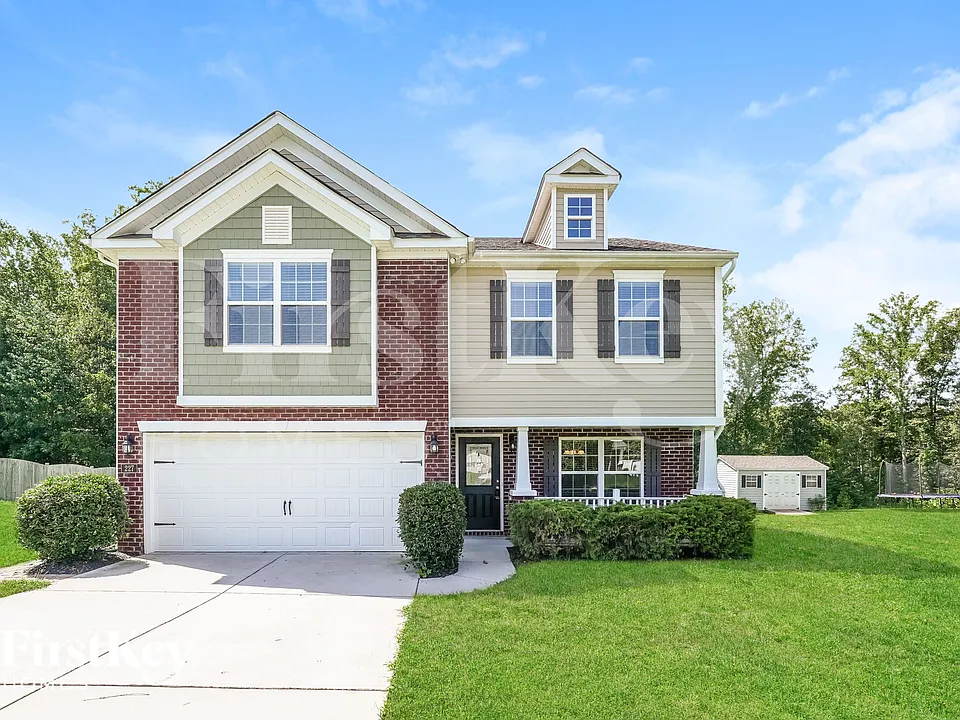 227 Sawyer Ln