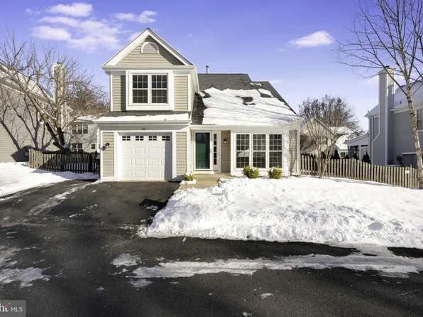 397 Deerpath Ave SW, Leesburg, VA 20175