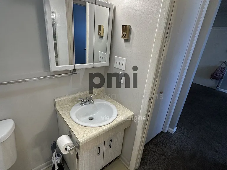 24 W Buchanan Ave #22 — Photo 3