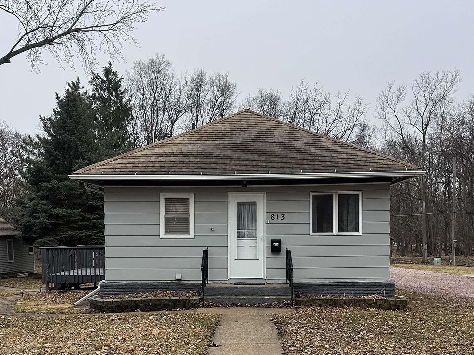 1st image of 813 E Center St