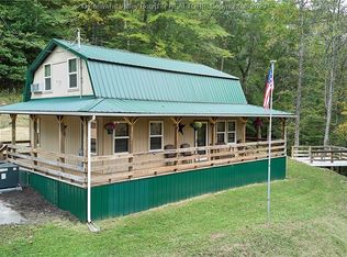 2790 Dairy Rd, Poca, WV 25159