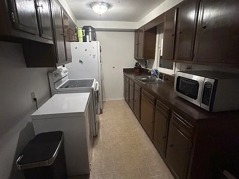 106 Huntington St #1/2 — Photo 3