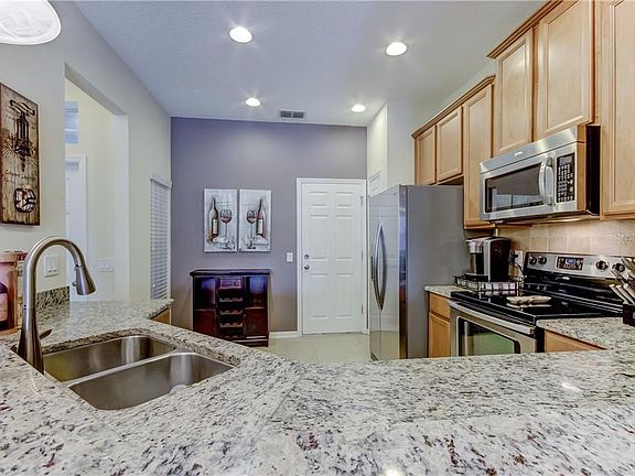 3rd image of 12513 Streamdale Dr