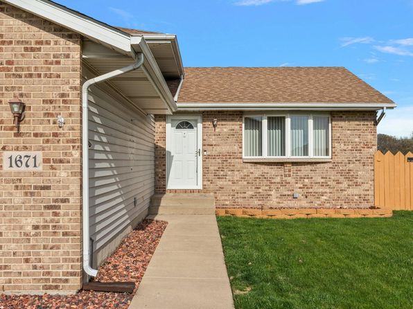 1671 Amber Dr, Hobart, IN 46342