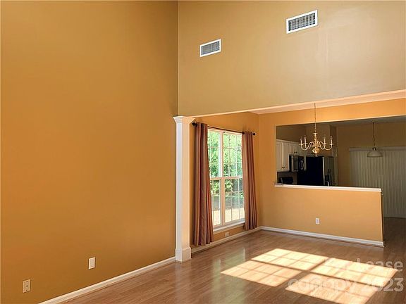 4th image of 2039 McKenzie Creek Dr