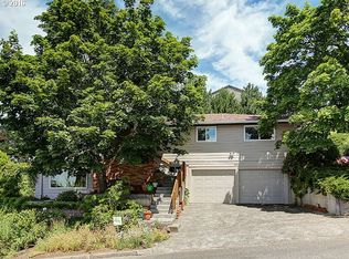 4011 SW Dakota St, Portland, OR 97221