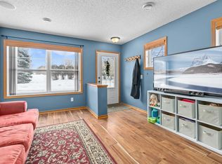 10864 Kingsfield Ln, Saint Paul, MN 55129