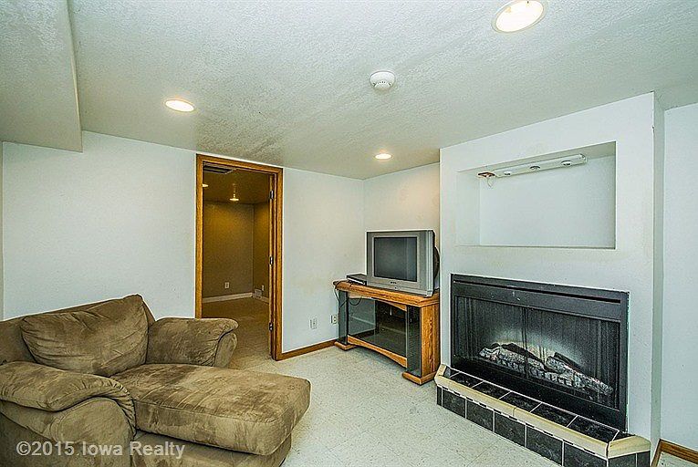2nd image of 1110 Rittenhouse St