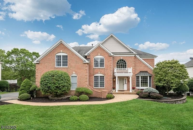 1st image of 22 Vista Dr