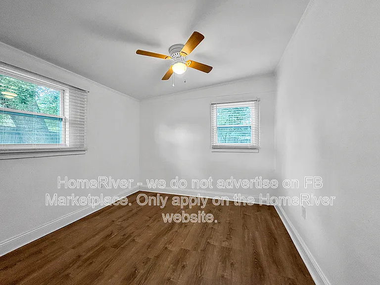 1942 Brookview Dr S — Photo 13