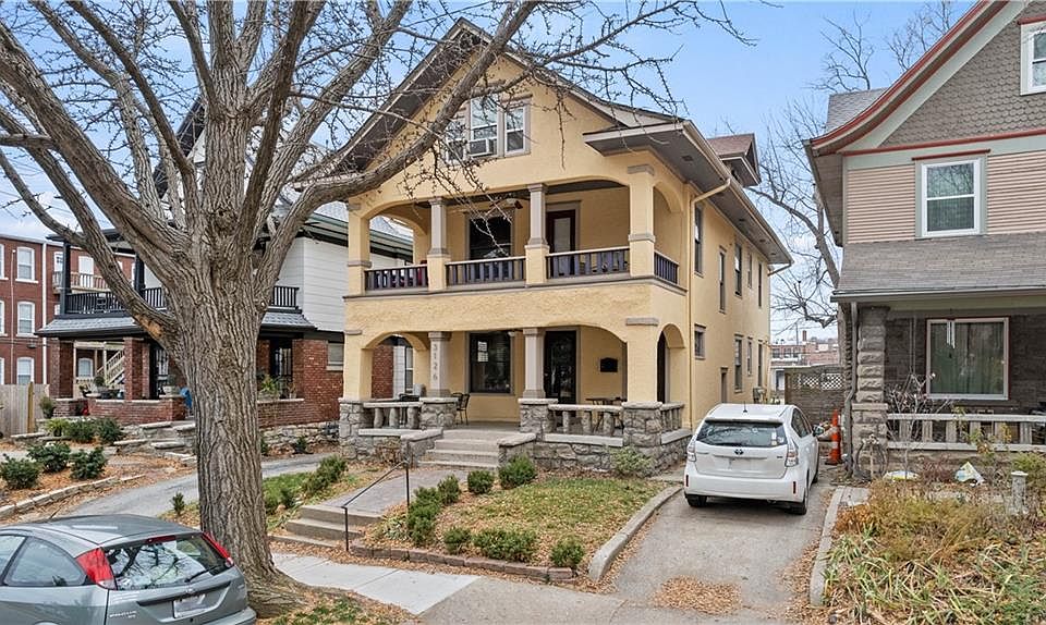 1st image of 3126 Charlotte St