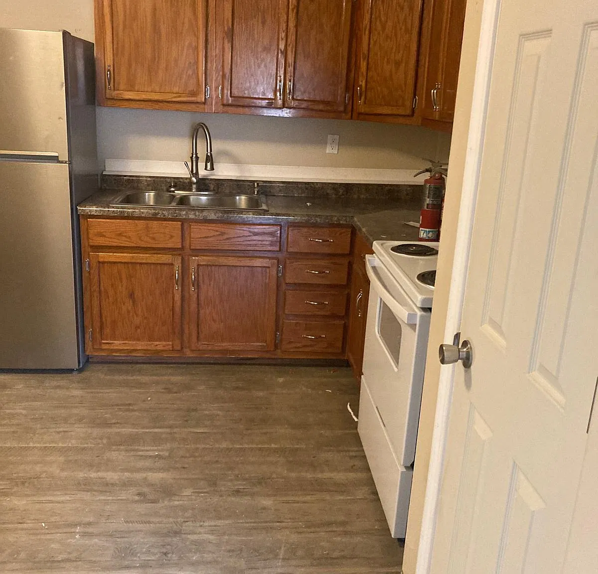 2 bed, 850 sqft, $995 — Photo 3