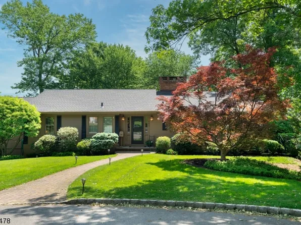 347 Turnabout Cir, Mountainside Boro, NJ 07092