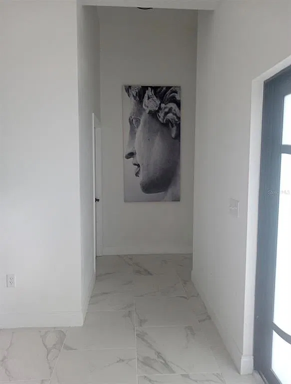 3 bed, 2.5 bath, 2282 sqft, $2,400 — Photo 4