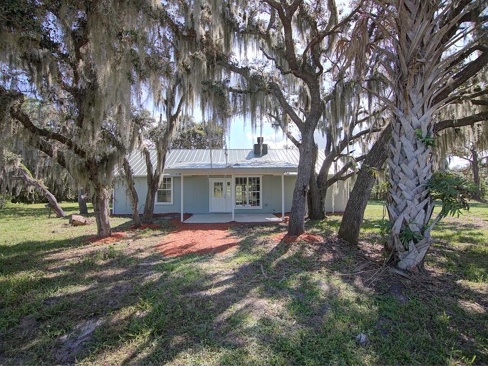 1st image of 8951 SW Fox Brown Rd
