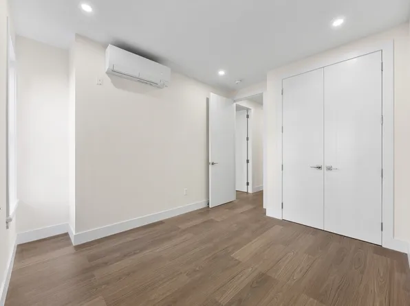 1733 Grove Street image 8 of 17