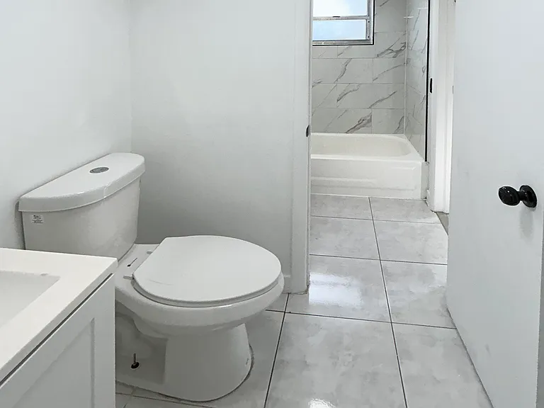 888 NE 132nd St — Photo 13