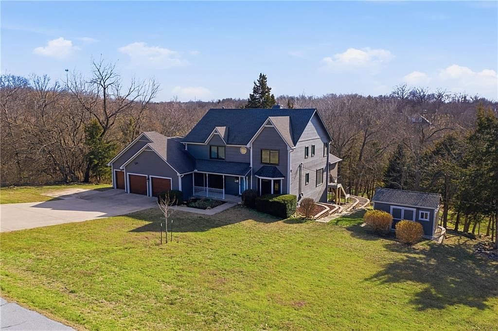 8960 Craig Dr, De Soto, KS 66018 | Zillow