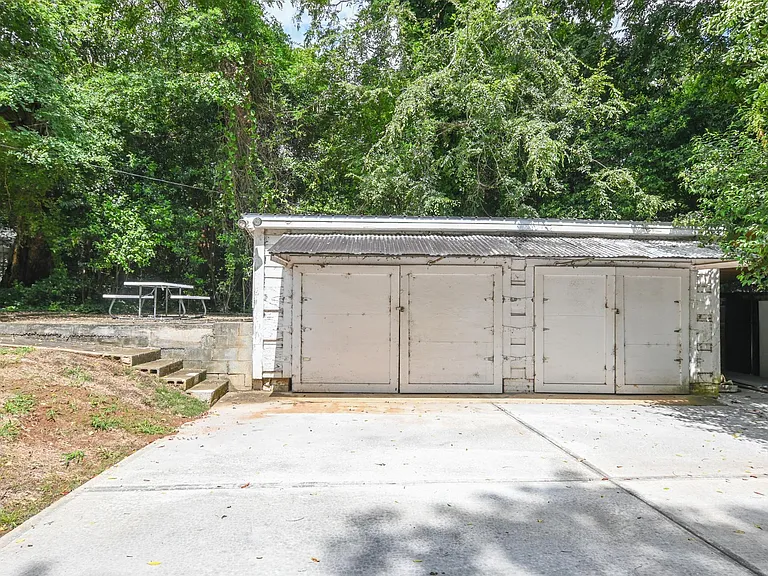 1095 Oconee St — Photo 66