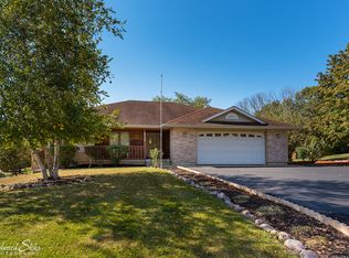 5110 Garden Ct, Mccullom Lake, IL 60050