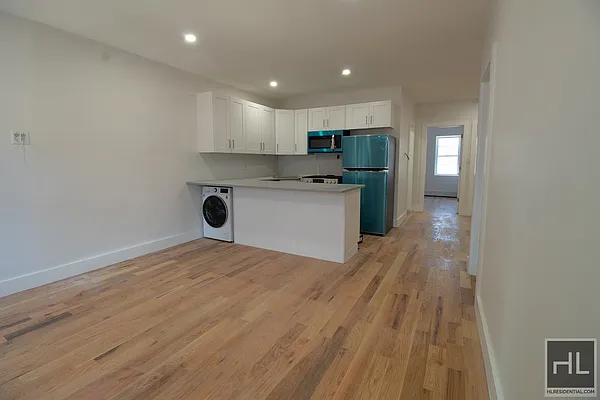 Rented by Highline Residential | media 14