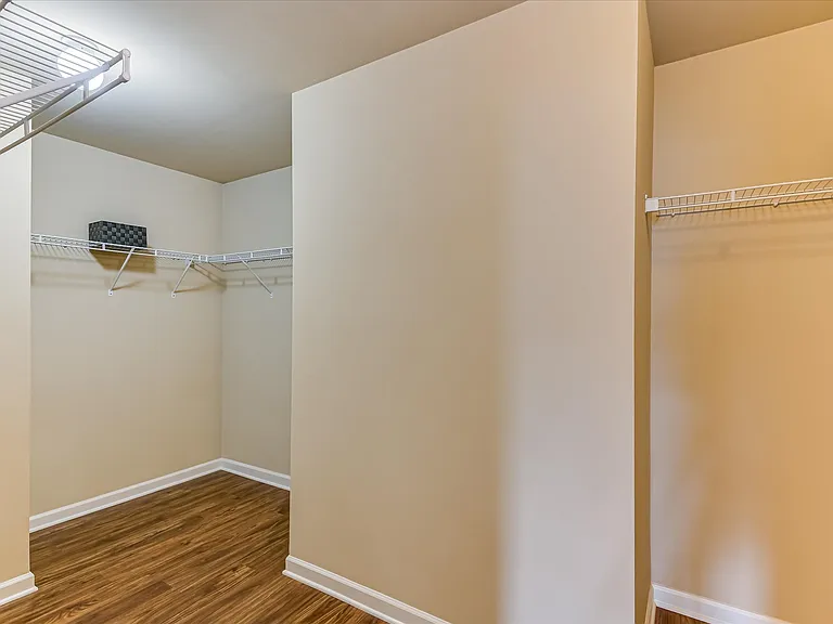 2073 Willhaven Dr — Photo 7
