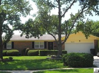 5425 SW 12th Ter, Topeka, KS 66604