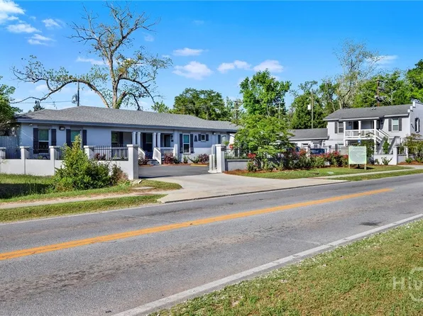 733 W 52nd St, Savannah, GA 31405
