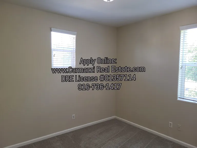 260 Wapello Cir — Photo 17