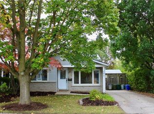 241 Huntingdon Cres, Waterloo, ON N2L4P8