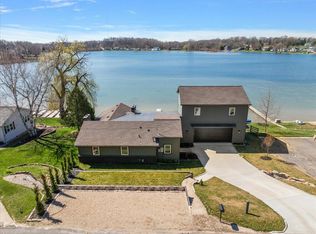 12475 Oakwood Shores St, Wayland, MI