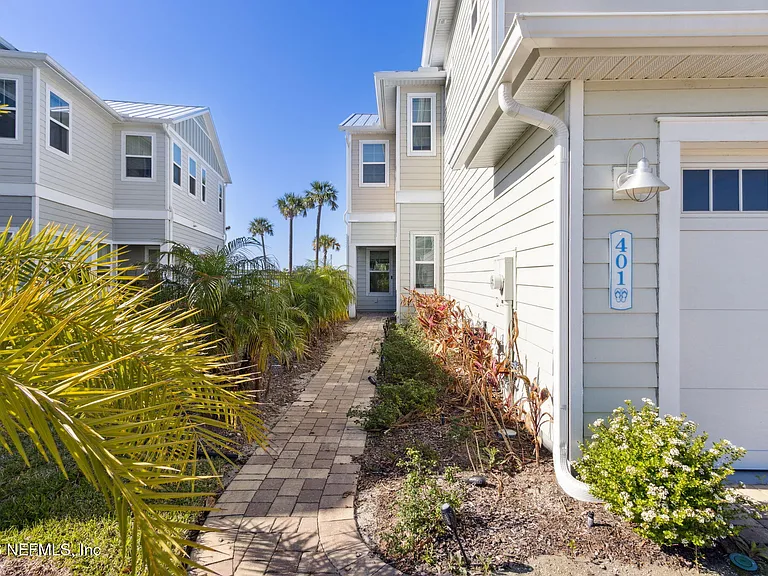401 Marquesa Cir — Photo 4