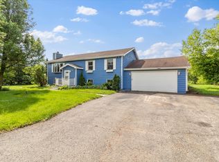 1605 English Prairie Rd, Spring Grove, IL 60081