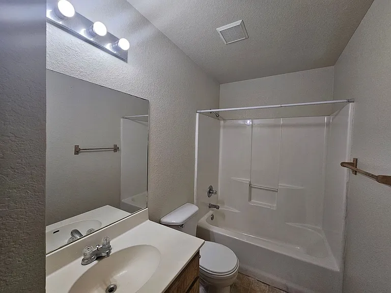 3209 Toledo Dr #A — Photo 14