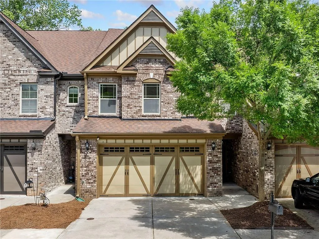 4 bed, 3.5 bath, 2147 sqft, $3,100 — Photo 1