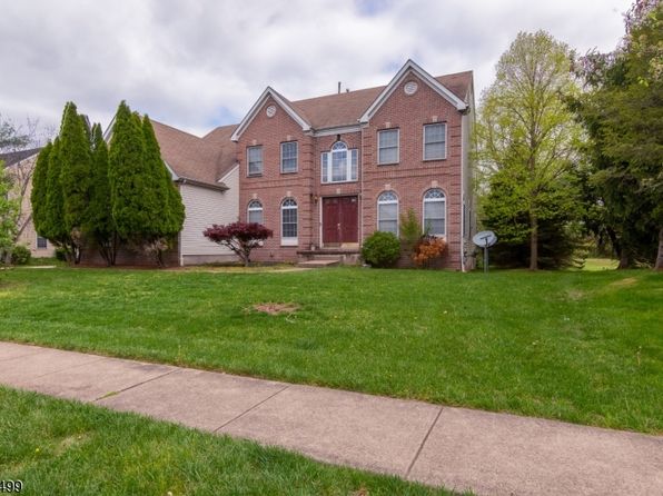 2 Deborah Dr, Franklin Twp., NJ 08873