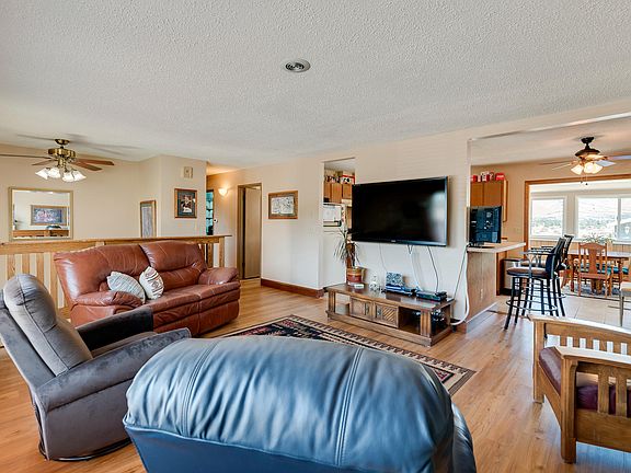 5th image of 1336 N Ashland Ave