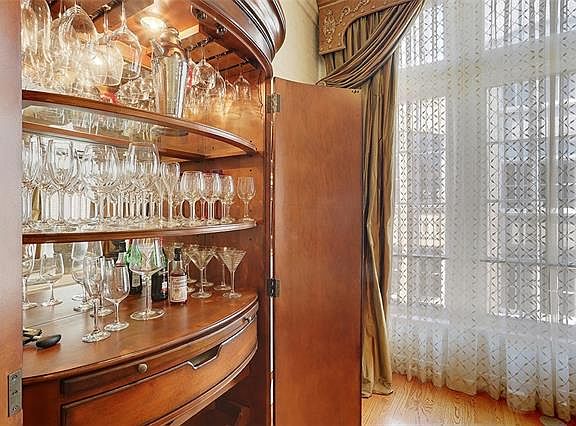 5th image of 531 Bienville Ave #3