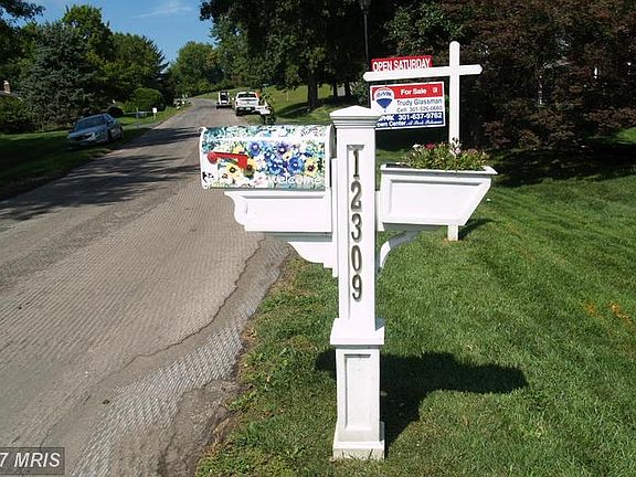 3rd image of 12309 Needle Dr