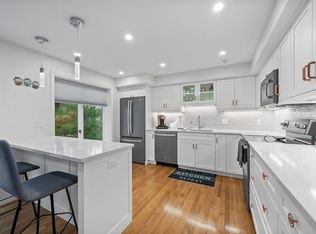 606 Foxwood Cir, Peabody, MA 01960