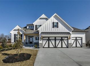 14540 S Parkhill St, Olathe, KS 66062